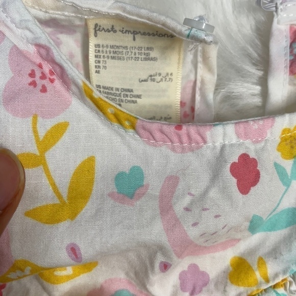 6/$20 ⭐️ First Look Flower Frilled Onesie 6-9M - Picture 4 of 4